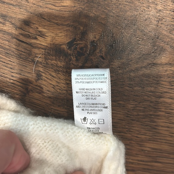 Bishop + Young soft white sweater XS. - Picture 4 of 4